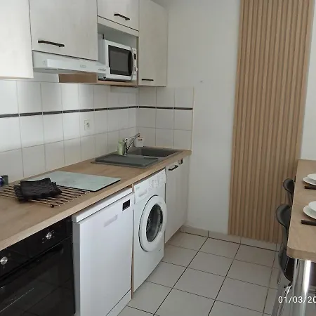 Appartement Le Marat - T3 - 57m2- 15 Min Du Futuroscope Poitiers