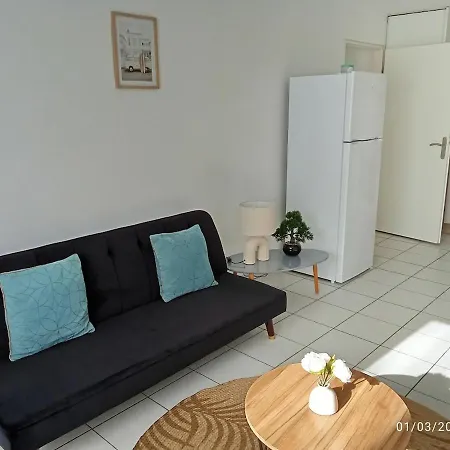 Appartement Le Marat - T3 - 57m2- 15 Min Du Futuroscope *