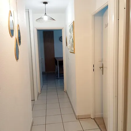 Le Marat - T3 - 57m2- 15 Min Du Futuroscope アパート