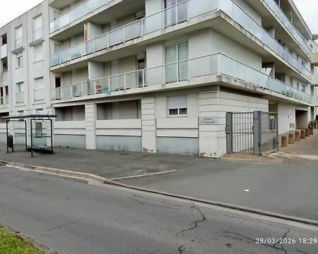 アパート Le Marat - T3 - 57m2- 15 Min Du Futuroscope *