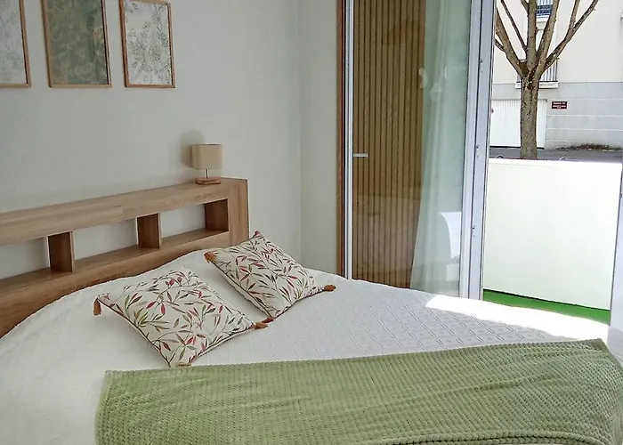 Le Marat - T3 - 57m2- 15 Min Du Futuroscope アパート *